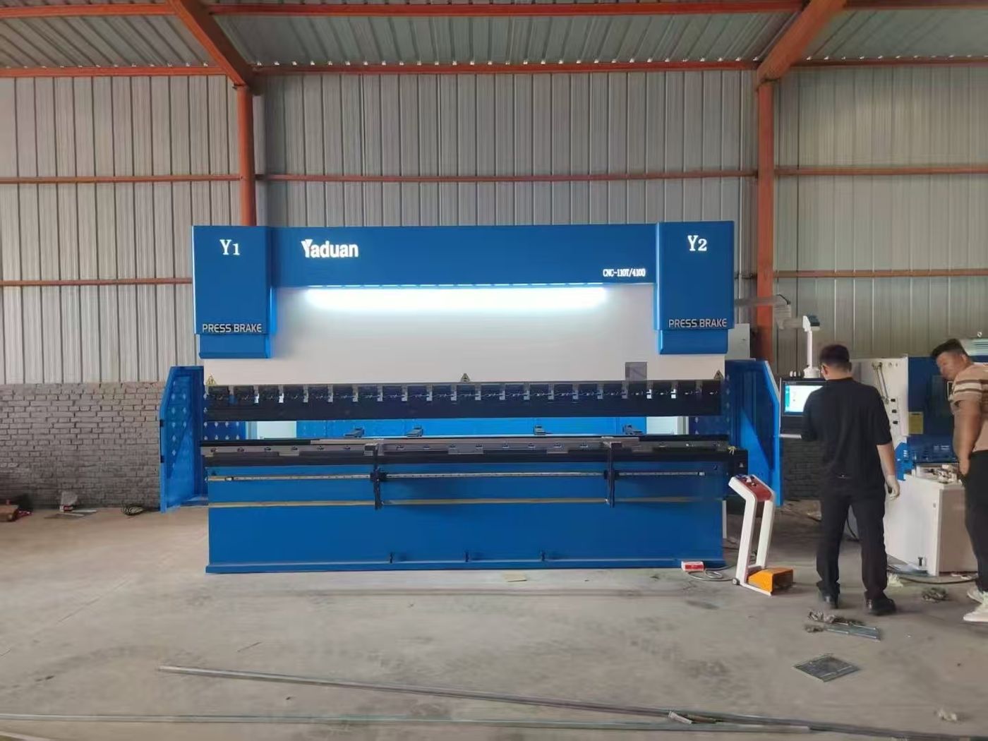 Shearing machine commissioned alongside the 110T press brake